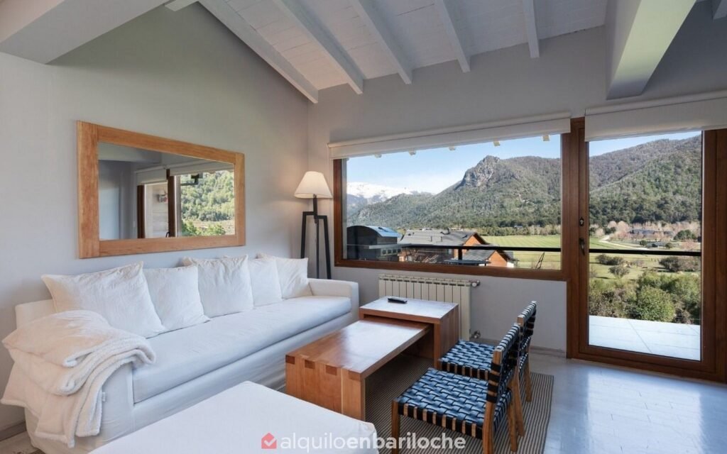 Departamento dúplex para 8 en Arelauquen, con balcón y parrilla