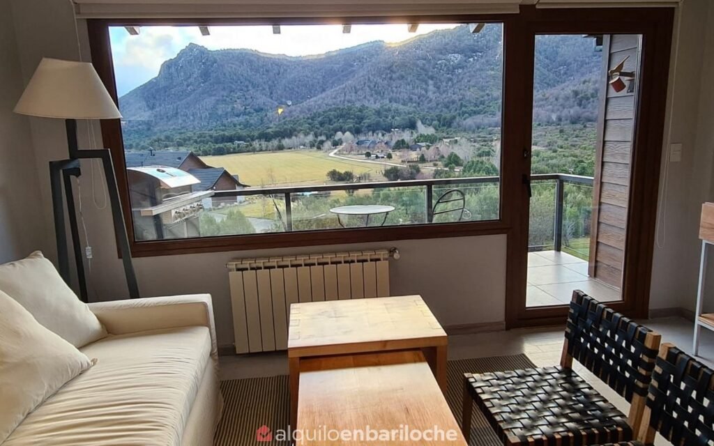 Departamento dúplex para 8 en Arelauquen, con balcón y parrilla
