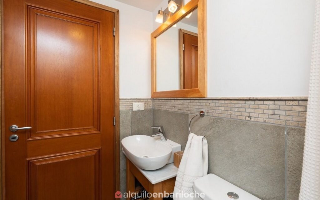 Departamento dúplex para 8 en Arelauquen, con balcón y parrilla, foto 19