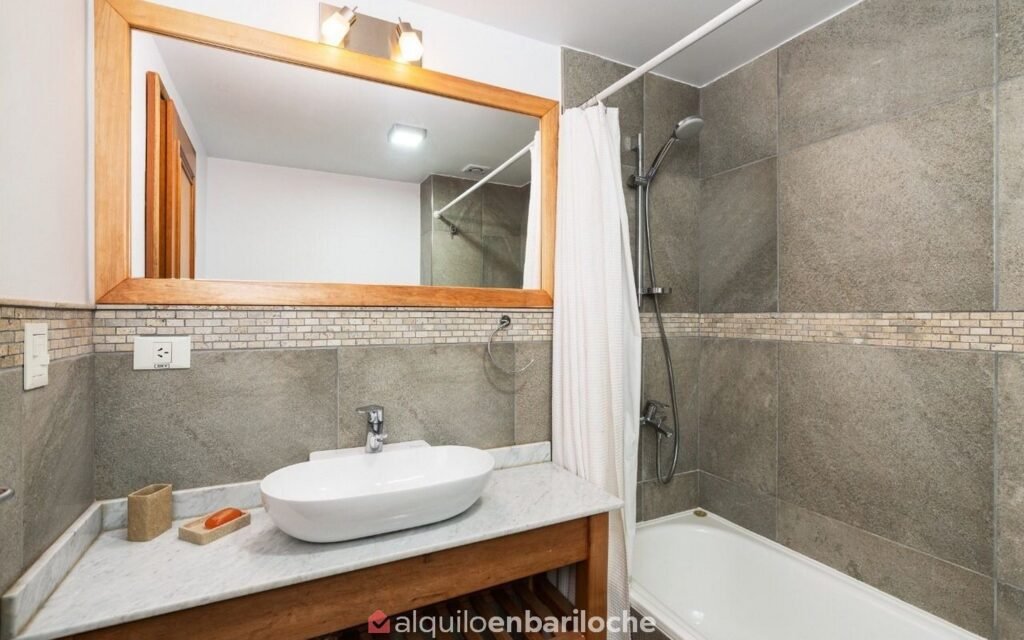 Departamento dúplex para 8 en Arelauquen, con balcón y parrilla, foto 17