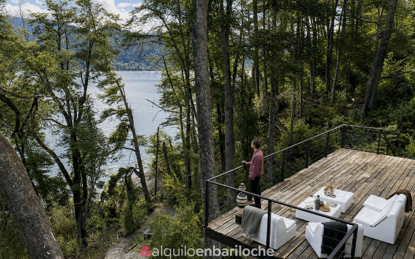 Casa con Costa de Lago Nahuel Huapi y Muelle en Península San Pedro