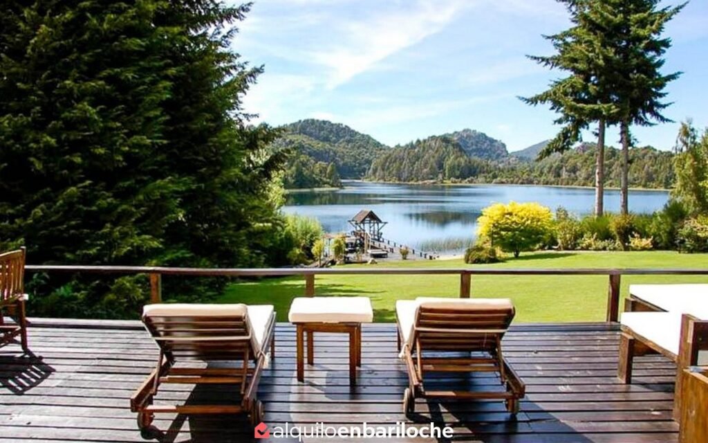 Casa con costa sobre el Lago Morenito para 12 personas en Llao Llao