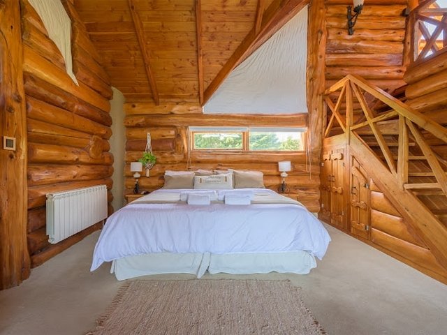 Casa con Costa de Lago, Playa, Muelle y Piscina Climatizada en Bariloche