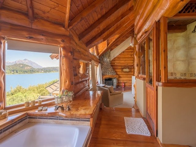 Casa con Costa de Lago, Playa, Muelle y Piscina Climatizada en Bariloche