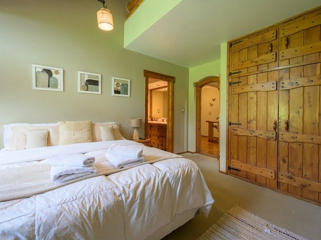 Casa con Costa de Lago, Playa, Muelle y Piscina Climatizada en Bariloche