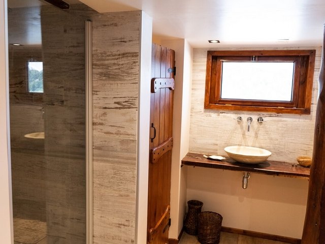 Casa con Costa de Lago, Playa, Muelle y Piscina Climatizada en Bariloche