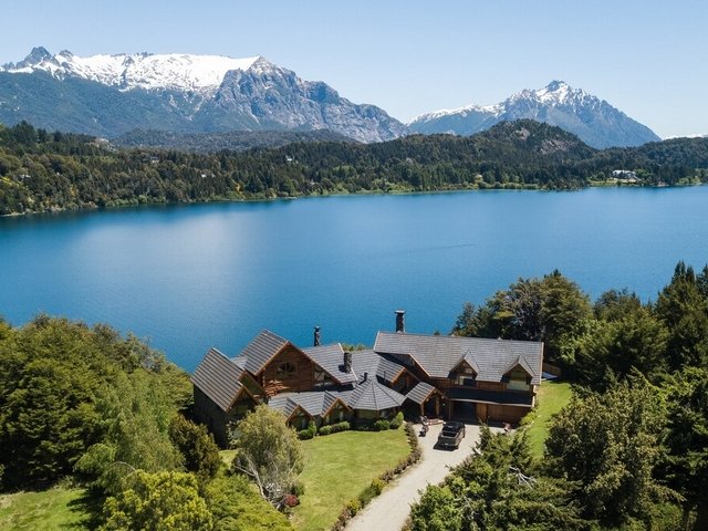 Casa con Costa de Lago, Playa, Muelle y Piscina Climatizada en Bariloche