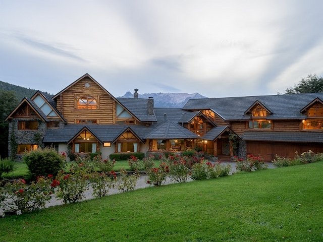 Casa con Costa de Lago, Playa, Muelle y Piscina Climatizada en Bariloche