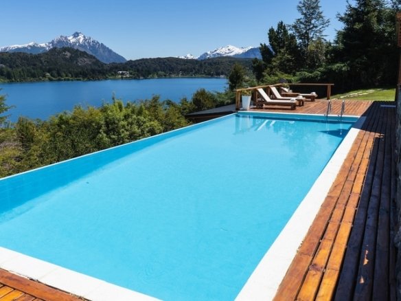 Casa con Costa de Lago, Playa, Muelle y Piscina Climatizada en Bariloche