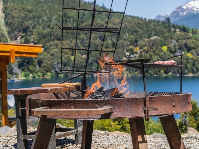 Casa con Costa de Lago, Playa, Muelle y Piscina Climatizada en Bariloche