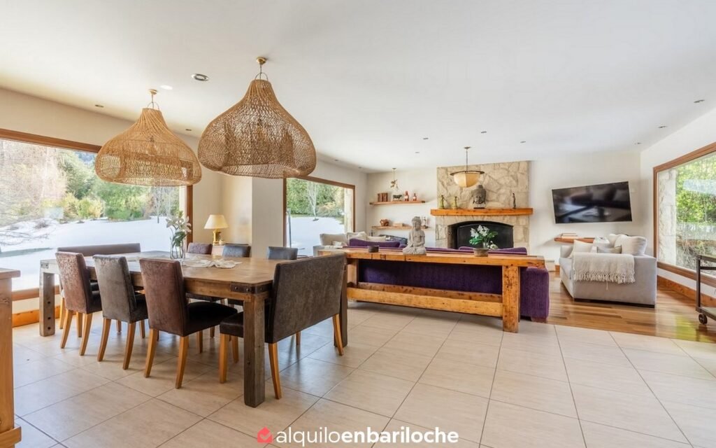 Casa con spa y quincho en Arelauquen para 10 personas