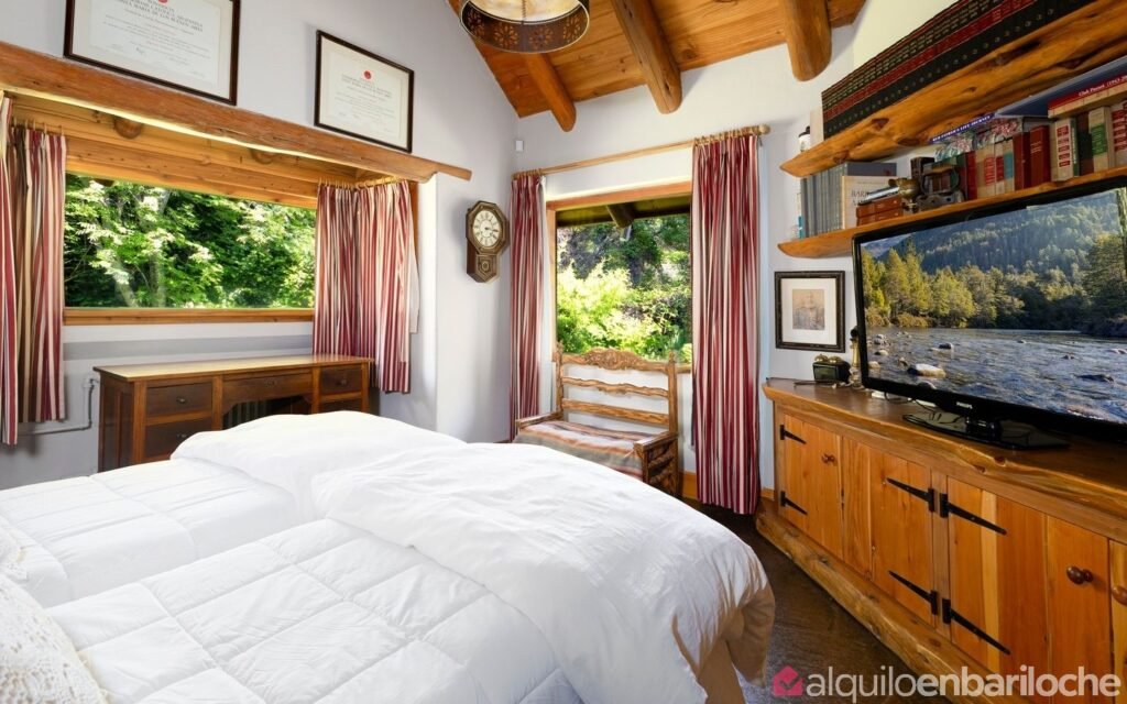 Casa con costa, playa y muelle privado sobre el Nahuel Huapi, para 11, foto 33