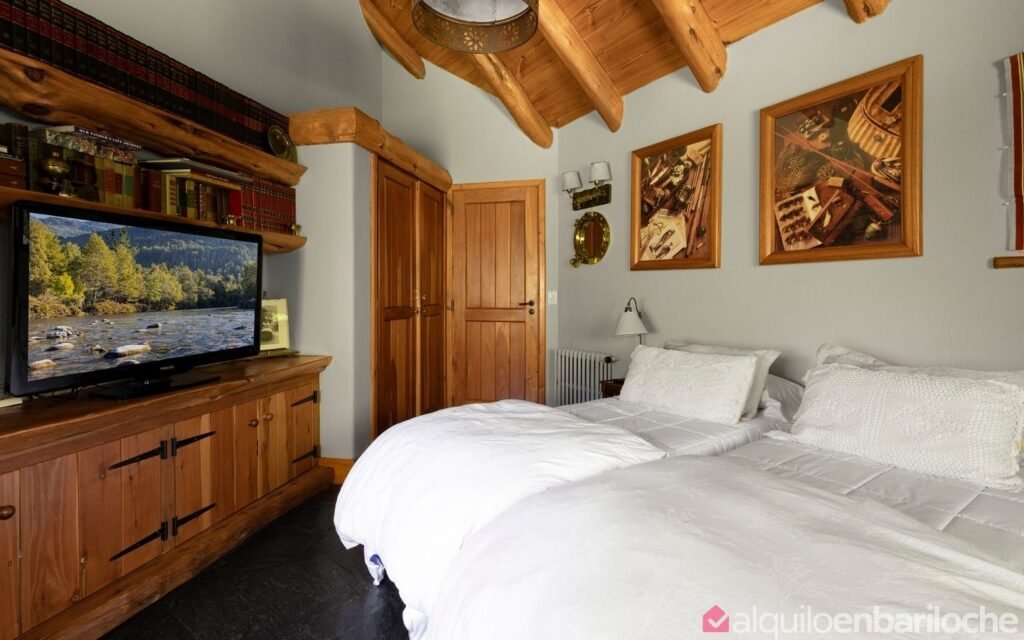 Casa con costa, playa y muelle privado sobre el Nahuel Huapi, para 11, foto 34