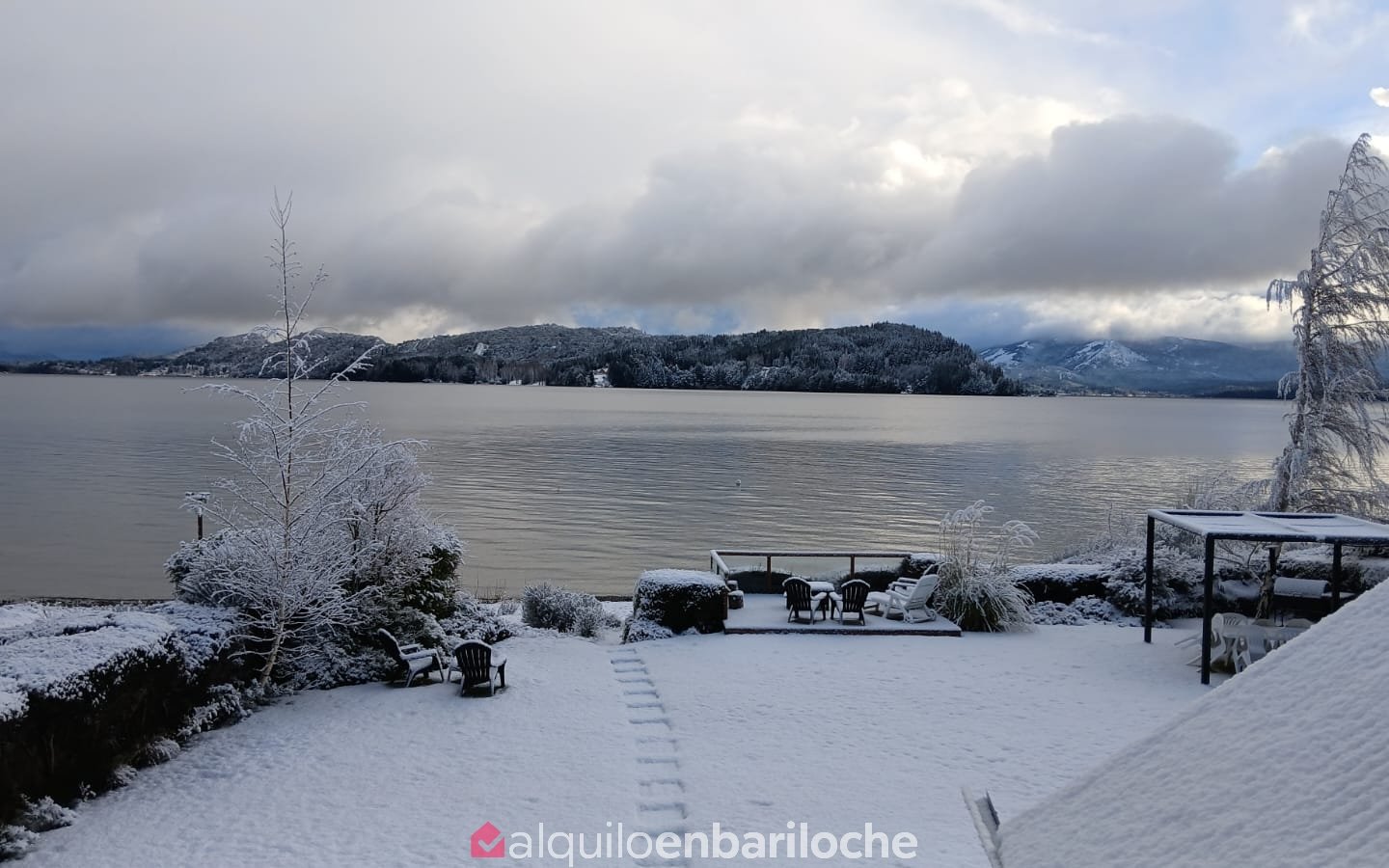 Casa con Costa del Nahuel Huapi y Acceso Directo a la Playa en Bariloche