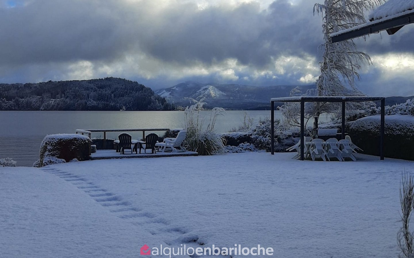 Casa con Costa del Nahuel Huapi y Acceso Directo a la Playa en Bariloche
