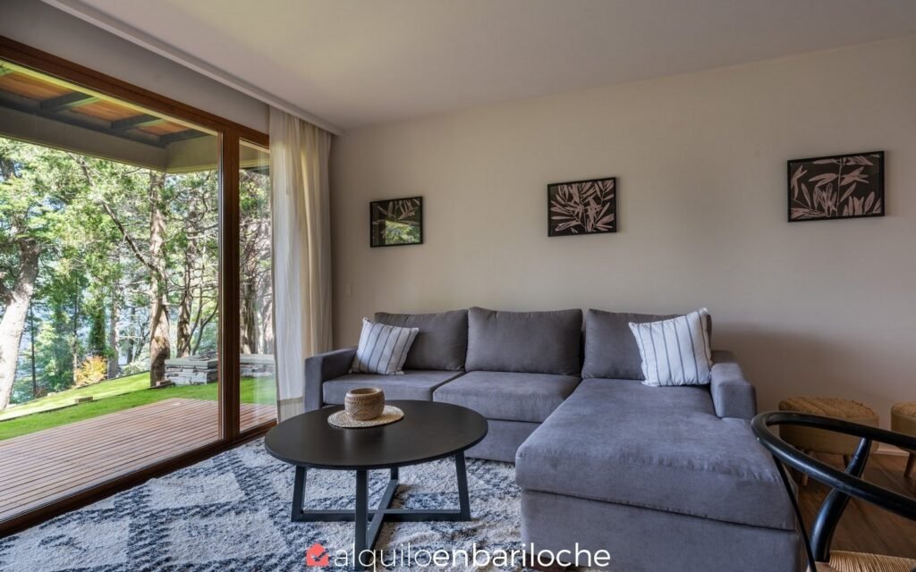 Departamento en planta baja para 3, con jardín, en Peñón de Arelauquen