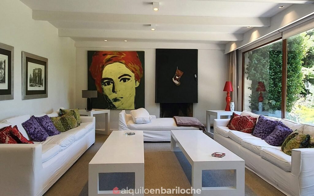 Casa de 3 suites con piscina y jardín en Circuito Chico