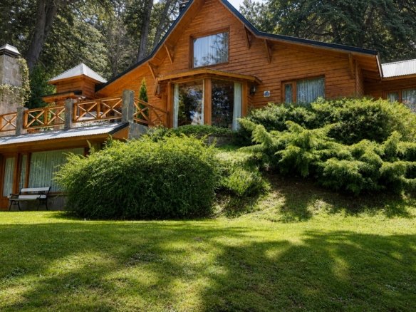 Casa con Gran Parque y Vistas al Catedral | Arelauquen Golf