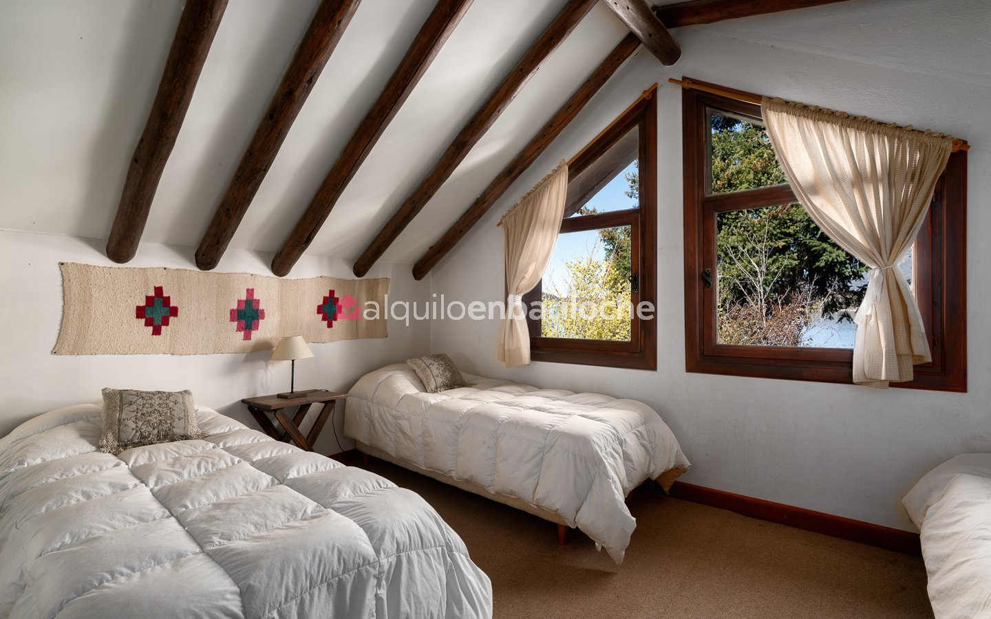 Casa con Playa en Km 12 | Alquiler con Costa de Lago