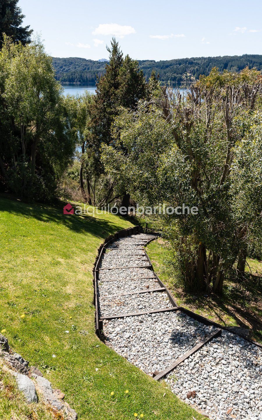 Casa con Playa en Km 12 | Alquiler con Costa de Lago