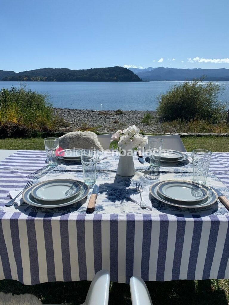 Casa con costa y playa sobre el Nahuel Huapi para 10 personas, foto 47