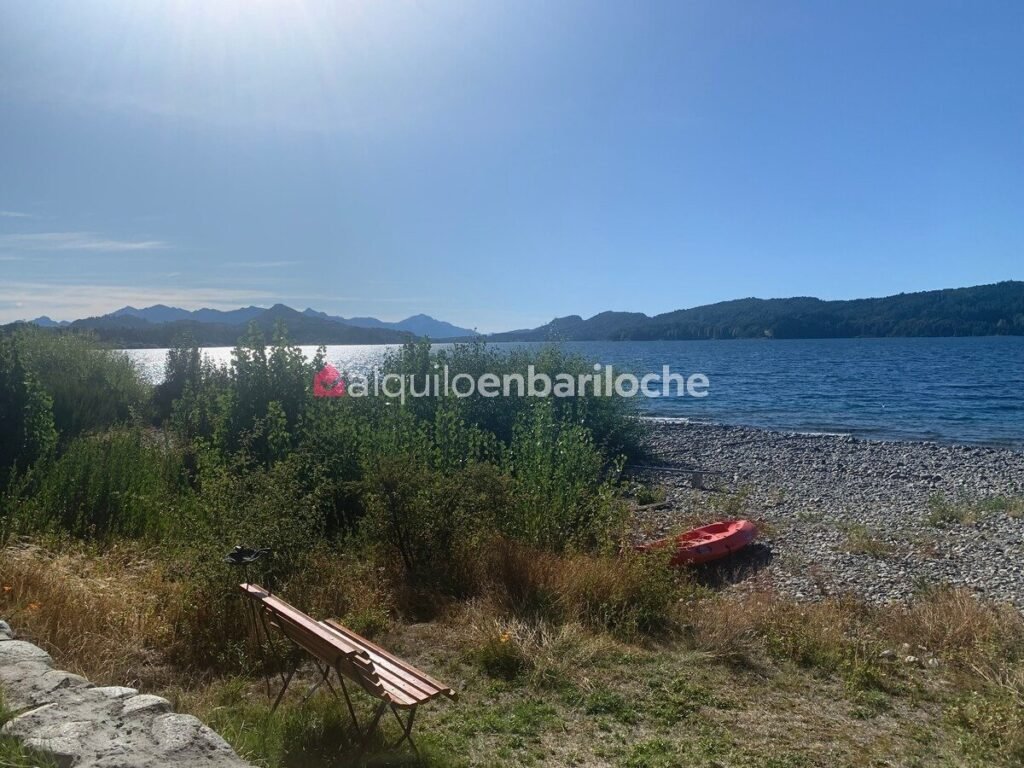Casa con costa y playa sobre el Nahuel Huapi para 10 personas, foto 45