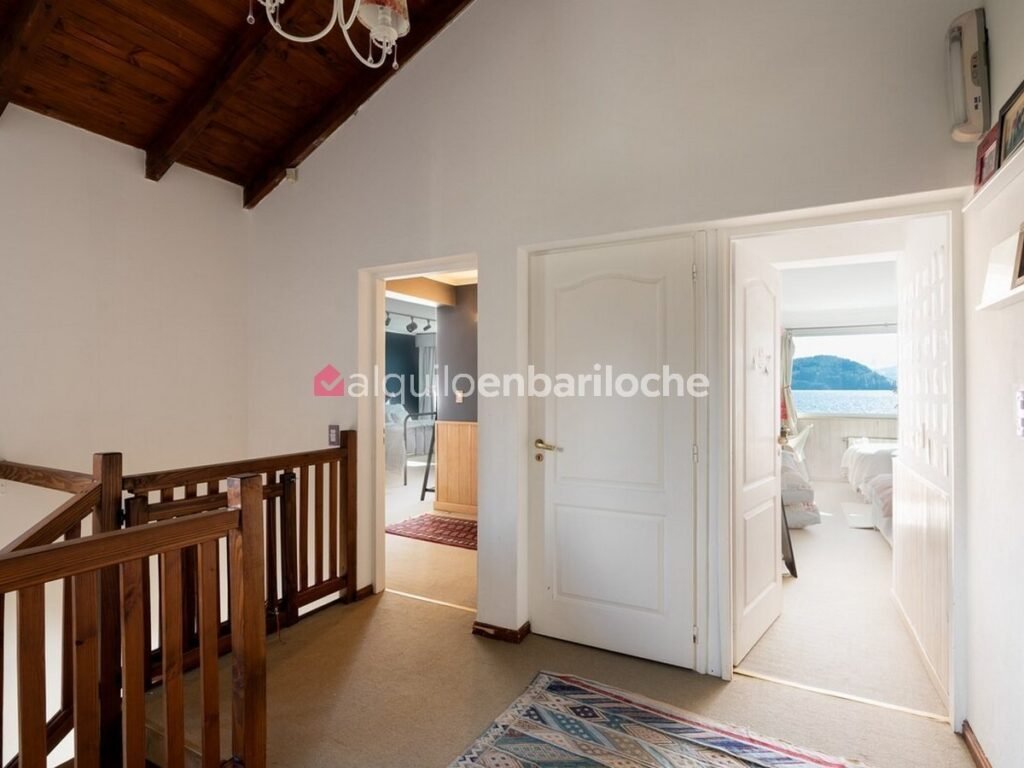 Casa con costa y playa sobre el Nahuel Huapi para 10 personas, foto 18