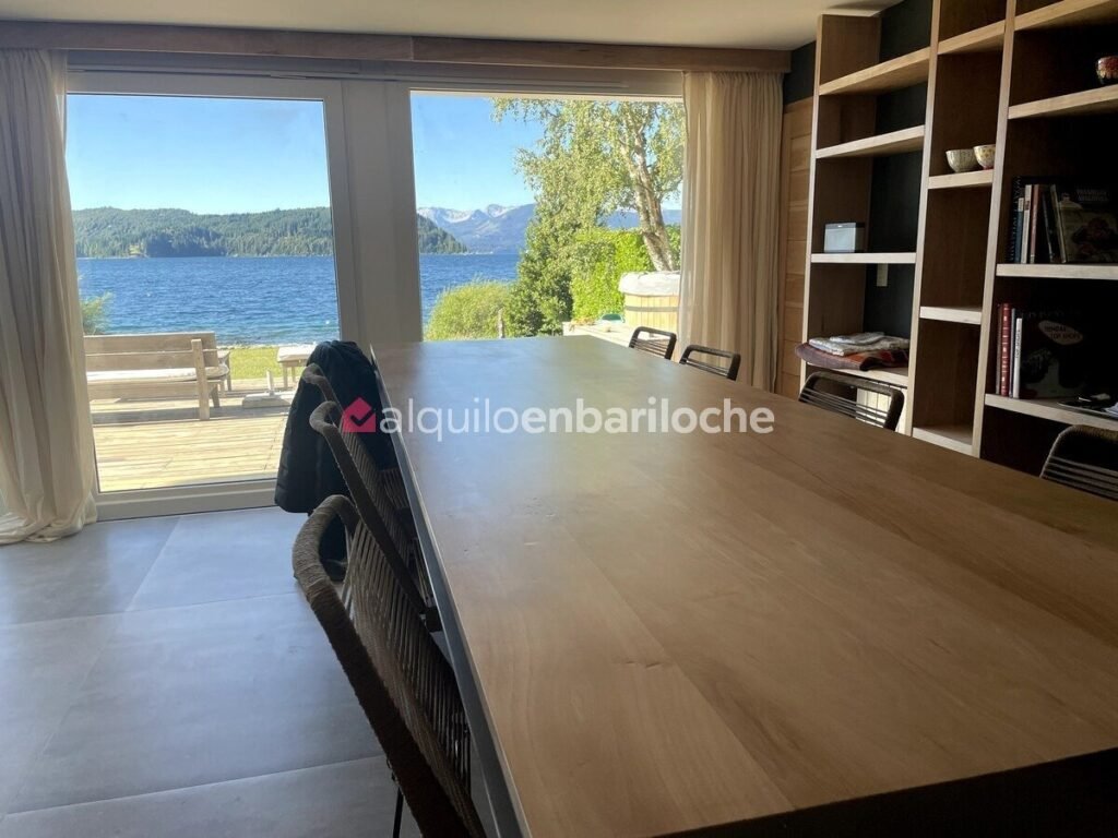 Casa con costa y playa sobre el Nahuel Huapi para 10 personas, foto 13
