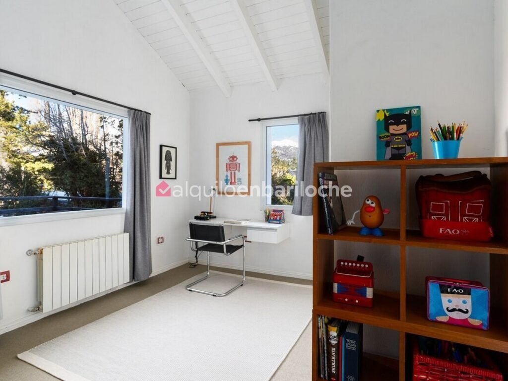 Casa con costa y playa sobre el Nahuel Huapi para 10 personas, foto 14