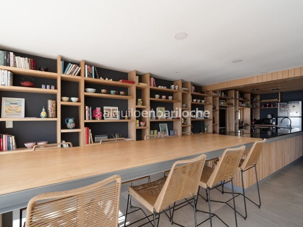 Casa con costa y playa sobre el Nahuel Huapi para 10 personas, foto 8
