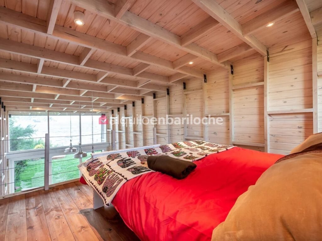 Casa con costa y playa sobre el Nahuel Huapi para 10 personas, foto 40
