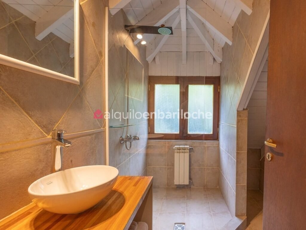 Casa de 7 dormitorios con costa del Nahuel Huapi, para 14 personas, foto 42