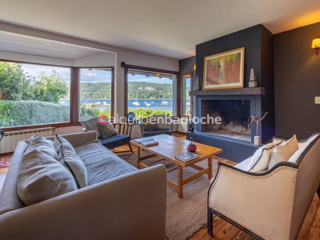 Casa de 7 dormitorios con costa del Nahuel Huapi, para 14 personas