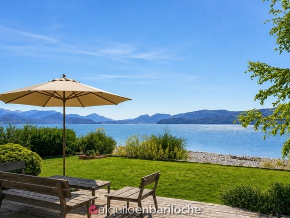 Casa con Costa de Lago y Playa para 10 Huéspedes en Bariloche