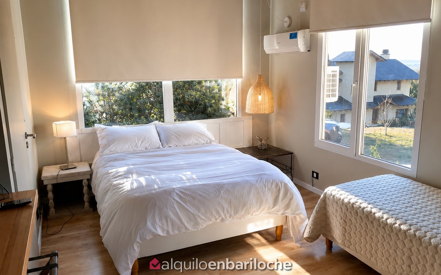 Casa Ruka Doc II: Vista al Lago, Jacuzzi Privado y Diseño Moderno en Jardín Botánico