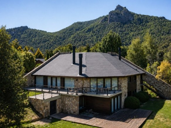 Casa para 8 en Arelauquen Golf & Country Club con vistas al golf y los cerros