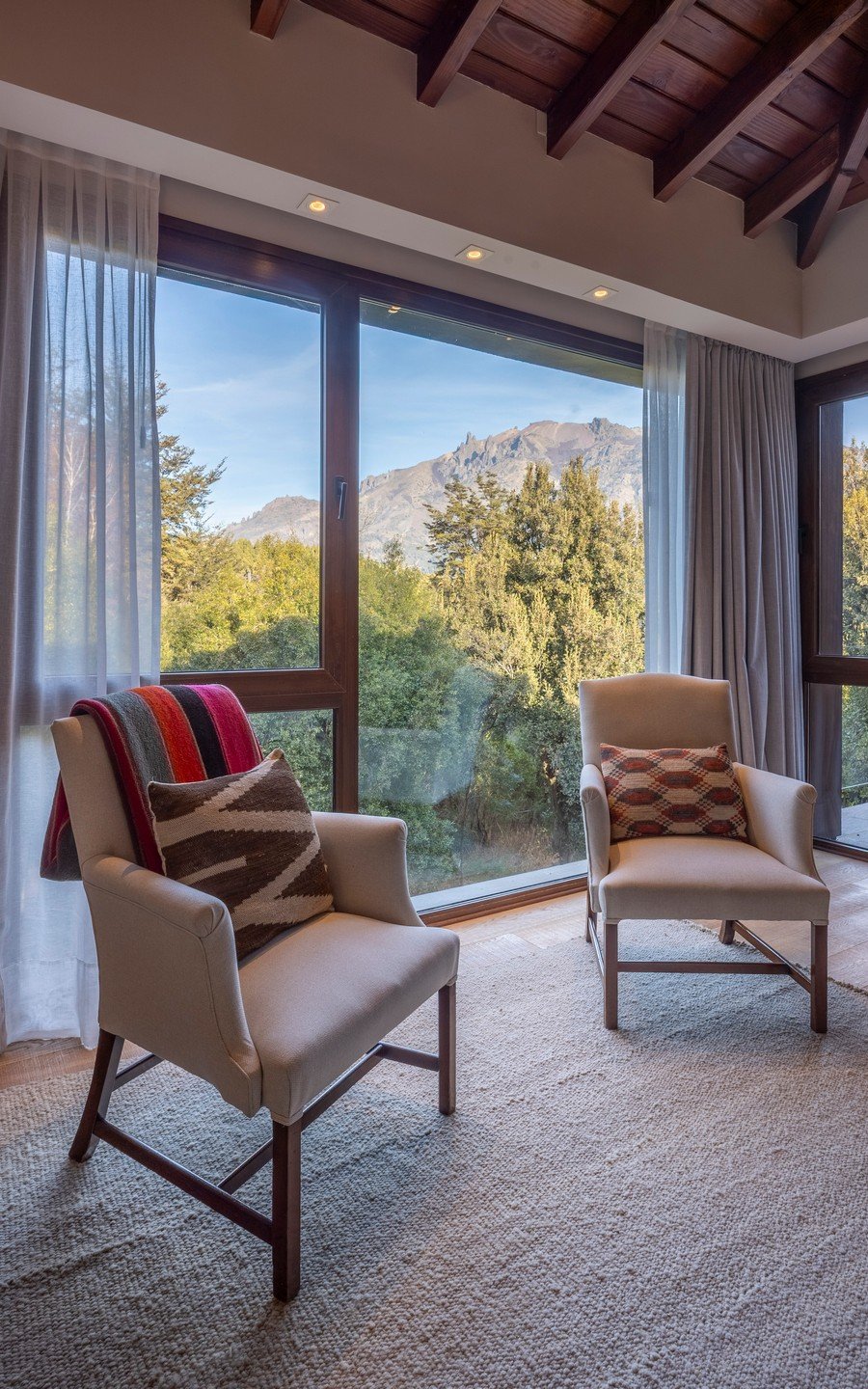 Casa para 8 en Arelauquen, barrio cerrado de Bariloche, con vistas al Cerro Ventana