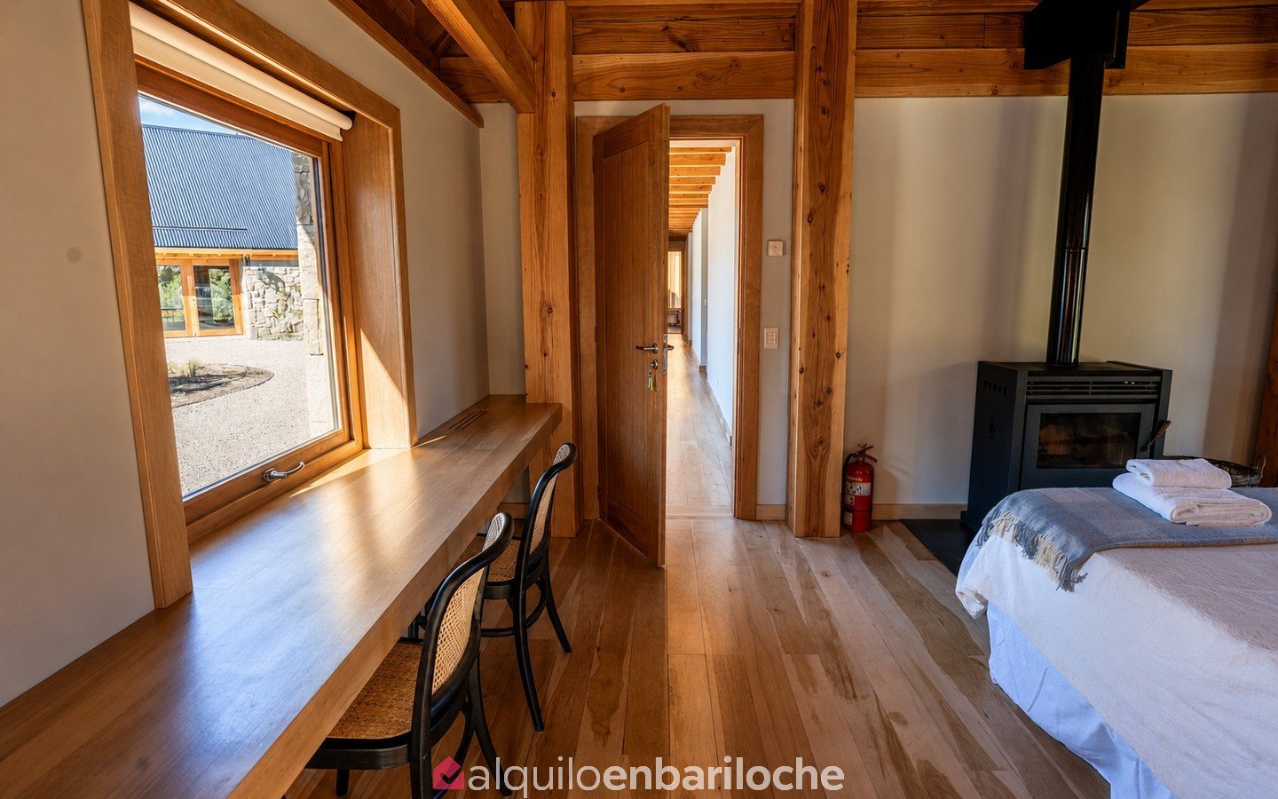 Casa para 12 en Arelauquen con vistas a los cerros y jacuzzi climatizado