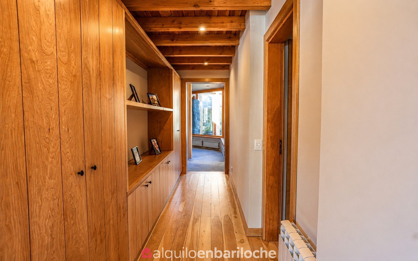 Casa para 12 en Arelauquen con vistas a los cerros y jacuzzi climatizado
