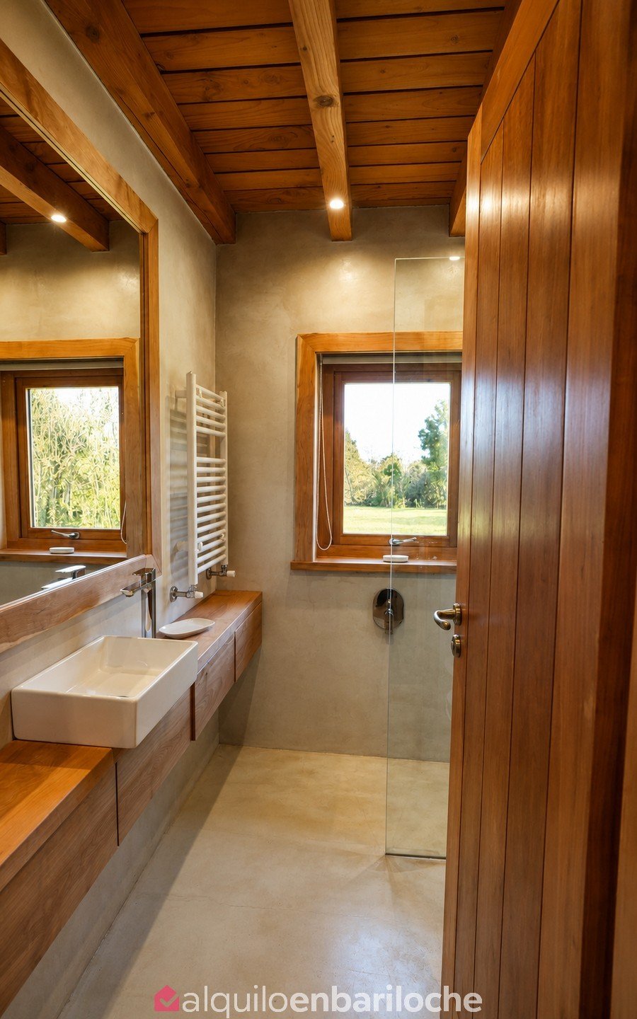Casa para 12 en Arelauquen con vistas a los cerros y jacuzzi climatizado
