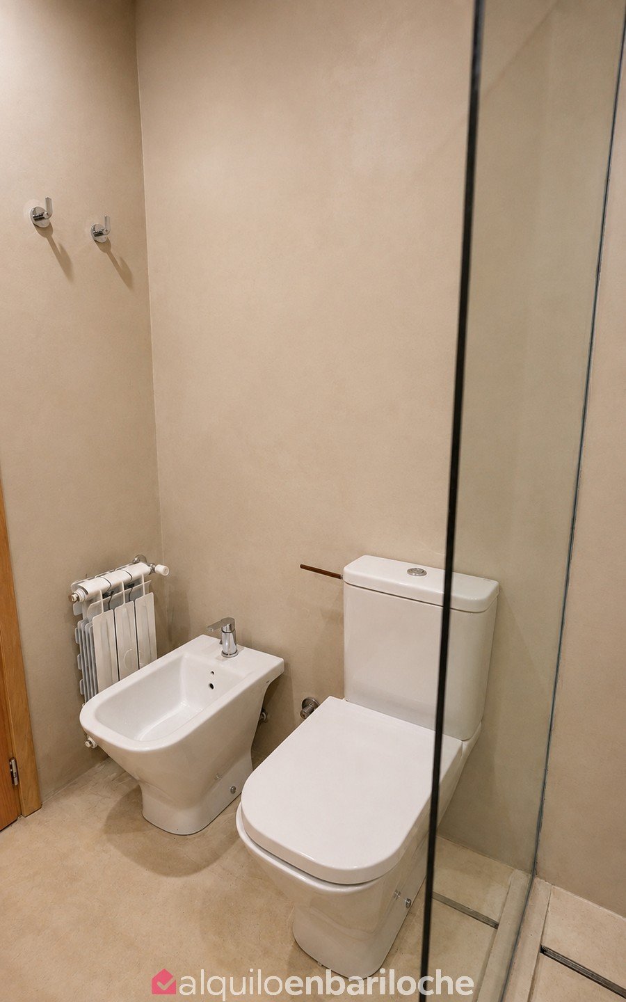 Casa para 12 en Arelauquen con vistas a los cerros y jacuzzi climatizado