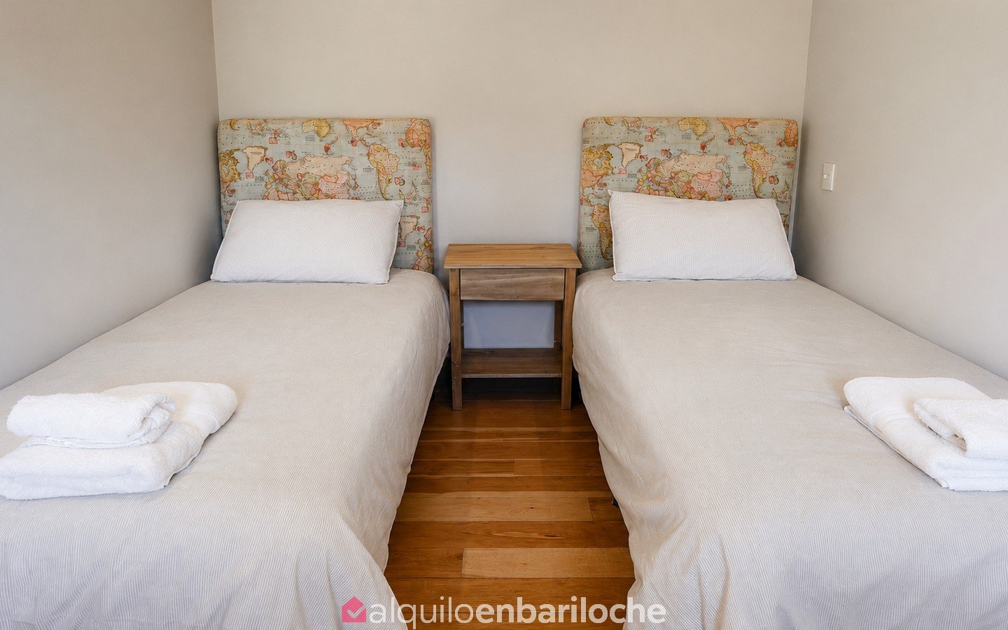 Casa para 12 en Arelauquen con vistas a los cerros y jacuzzi climatizado