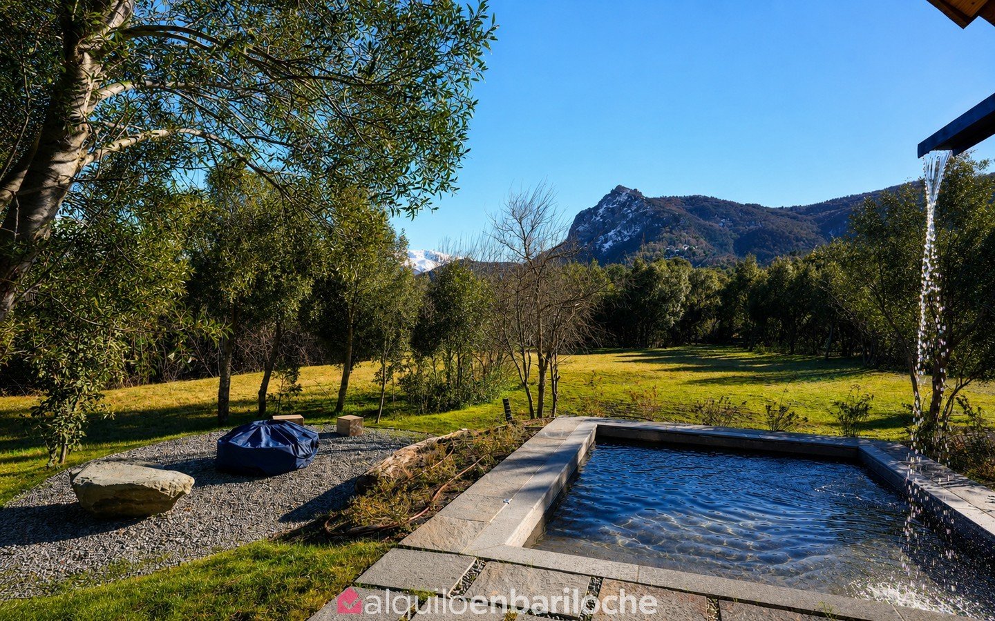 Casa para 12 en Arelauquen con vistas a los cerros y jacuzzi climatizado