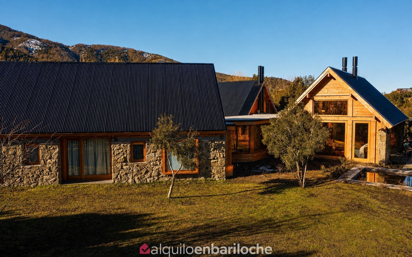Casa para 12 en Arelauquen con vistas a los cerros y jacuzzi climatizado