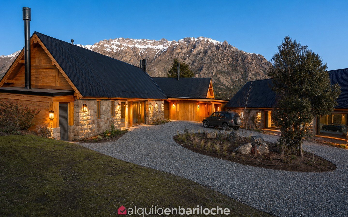 Casa para 12 en Arelauquen con vistas a los cerros y jacuzzi climatizado