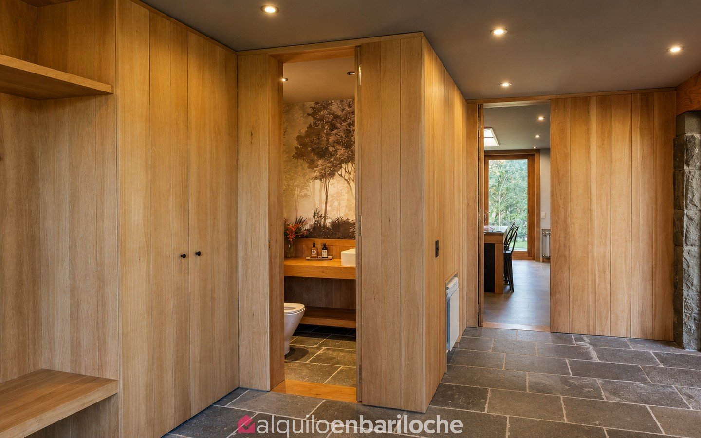 Casa para 12 en Arelauquen con vistas a los cerros y jacuzzi climatizado