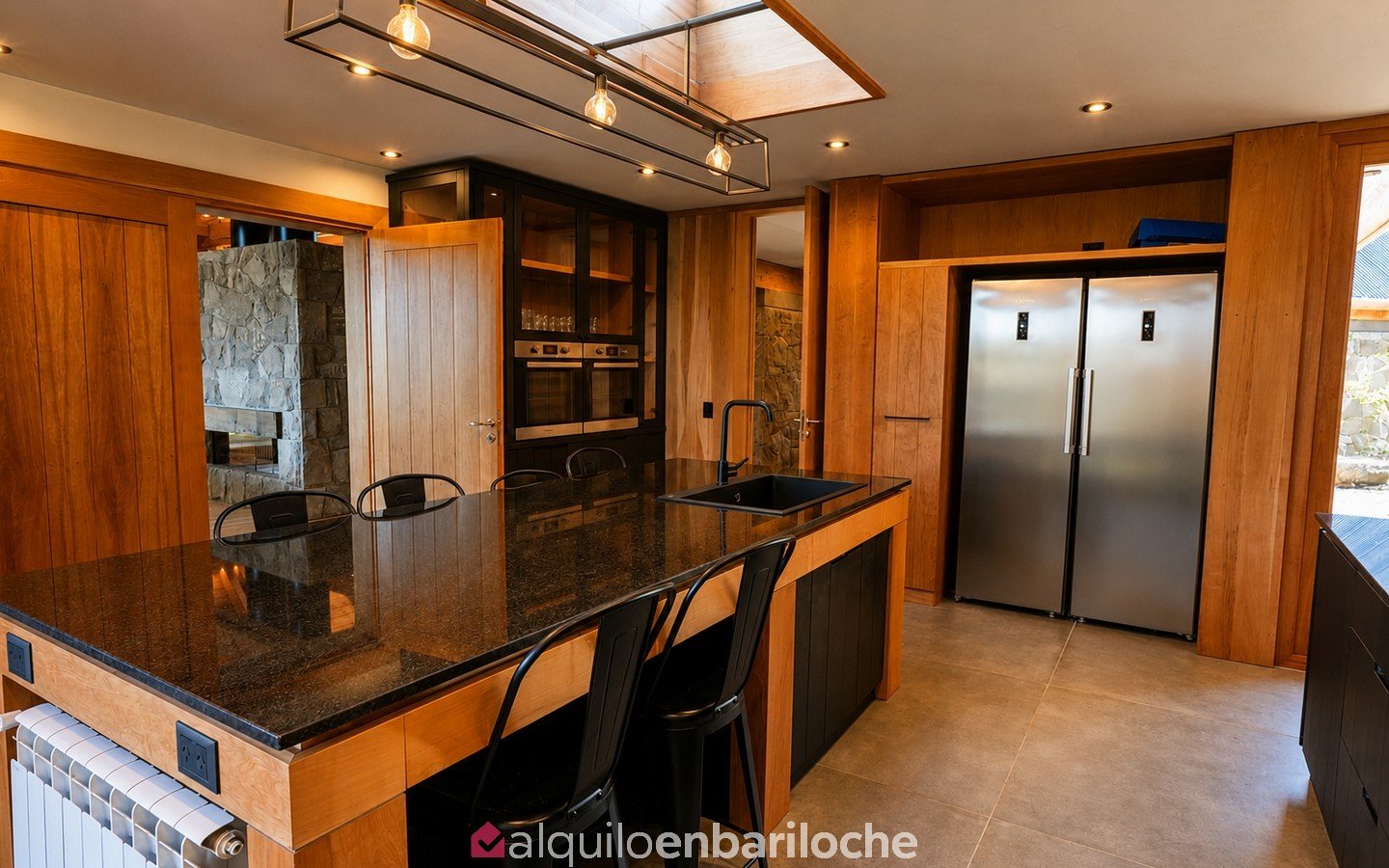 Casa para 12 en Arelauquen con vistas a los cerros y jacuzzi climatizado
