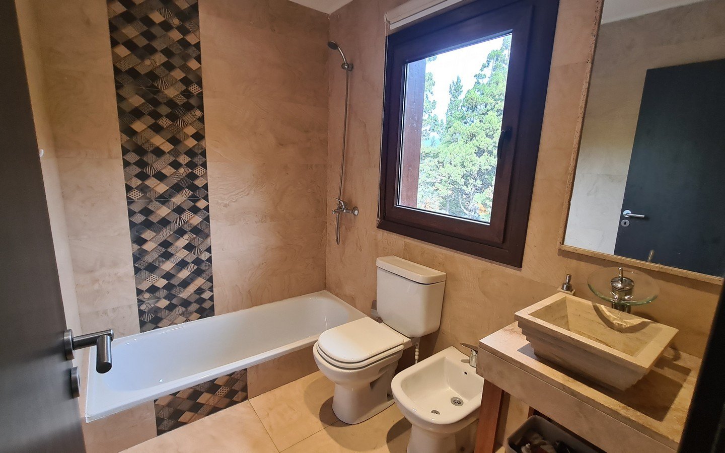 Alquiler Casa en Barrio Privado en Bariloche | Arelauquen 8 personas