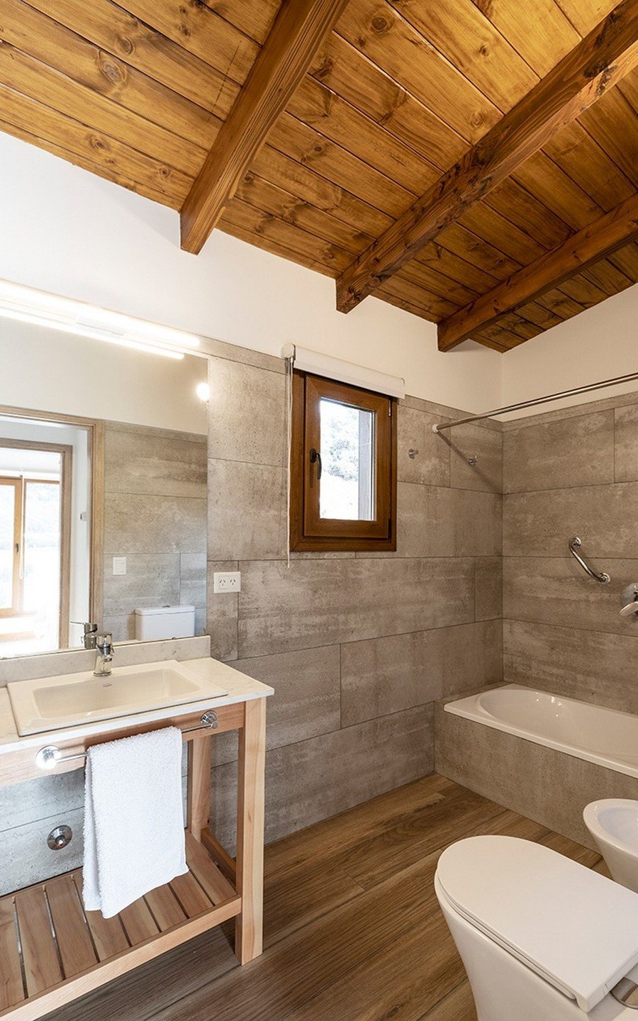 Casa Klover VI.27 Alquiler Casa en Barrio Cerrado en Bariloche | Arelauquen