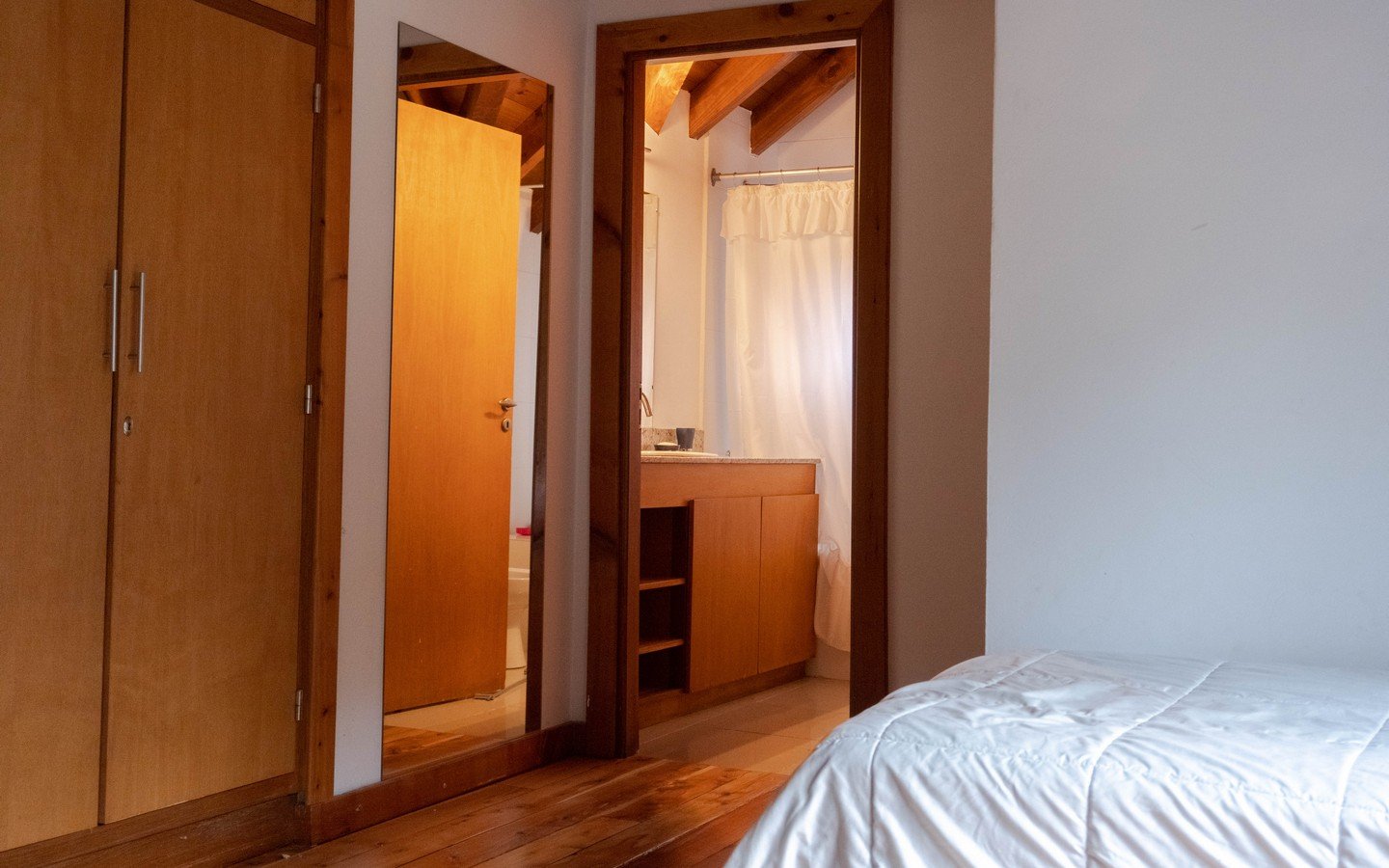 Casa en Arelauquen: barrio cerrado con vista al golf
